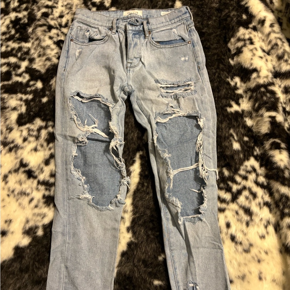Distressed Boyfriend Jeans